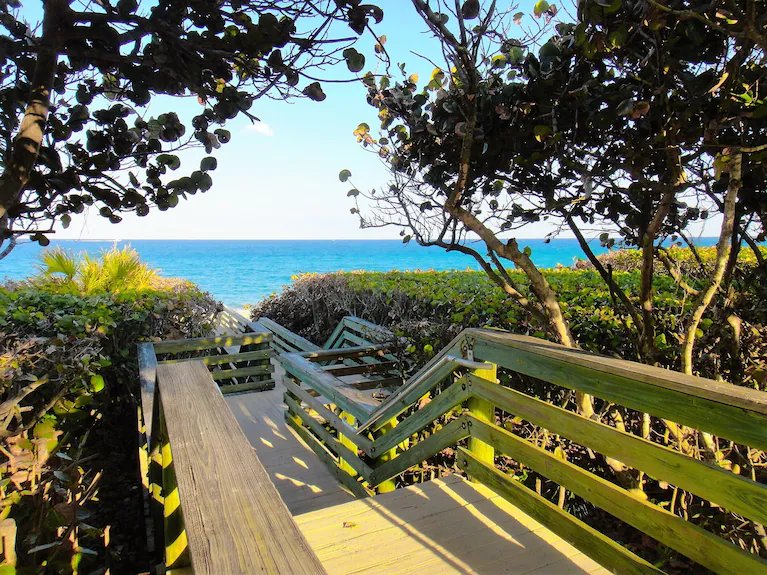 1420 Ocean Way exterior